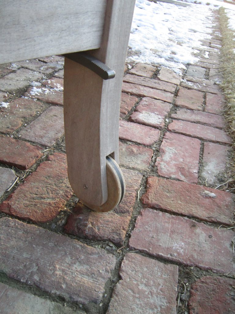 7 Fenlake_Cahise_Lounge_Wheel_Detail