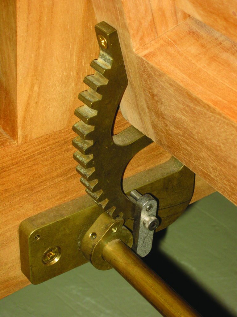 8 Fenlake_Chaise_Lounge_Hardware_Detail