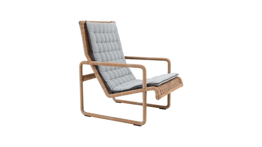Dessau Lounge Chair Three Quarters Cushion 16to9